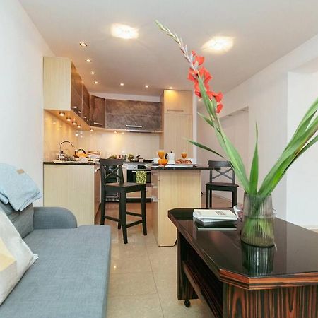 Apartment In The Heart Of Warsaw! 外观 照片
