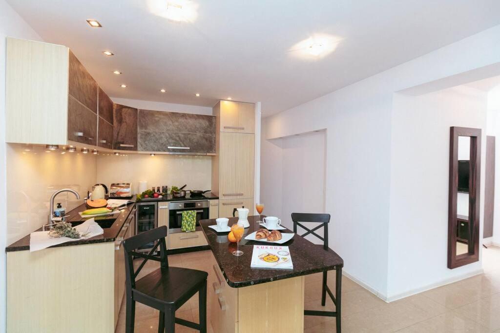 Apartment In The Heart Of Warsaw! 外观 照片
