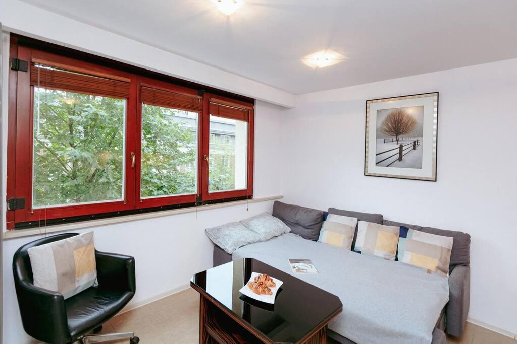 Apartment In The Heart Of Warsaw! 外观 照片