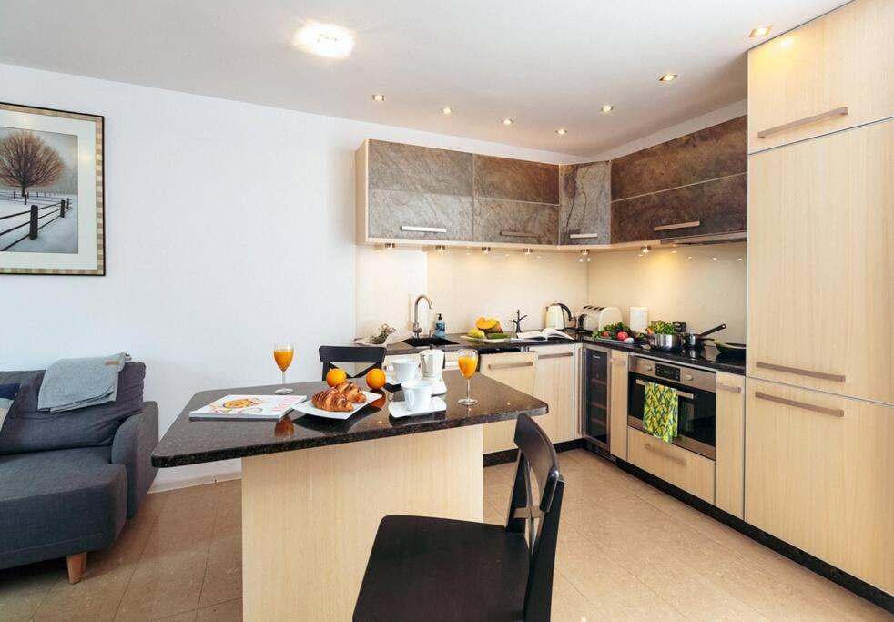 Apartment In The Heart Of Warsaw! 外观 照片