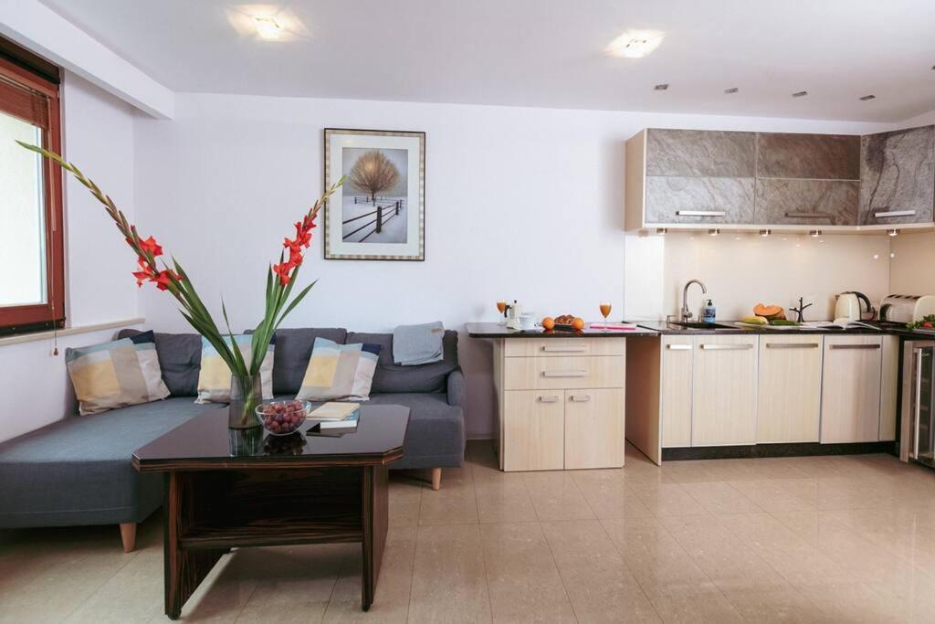 Apartment In The Heart Of Warsaw! 外观 照片