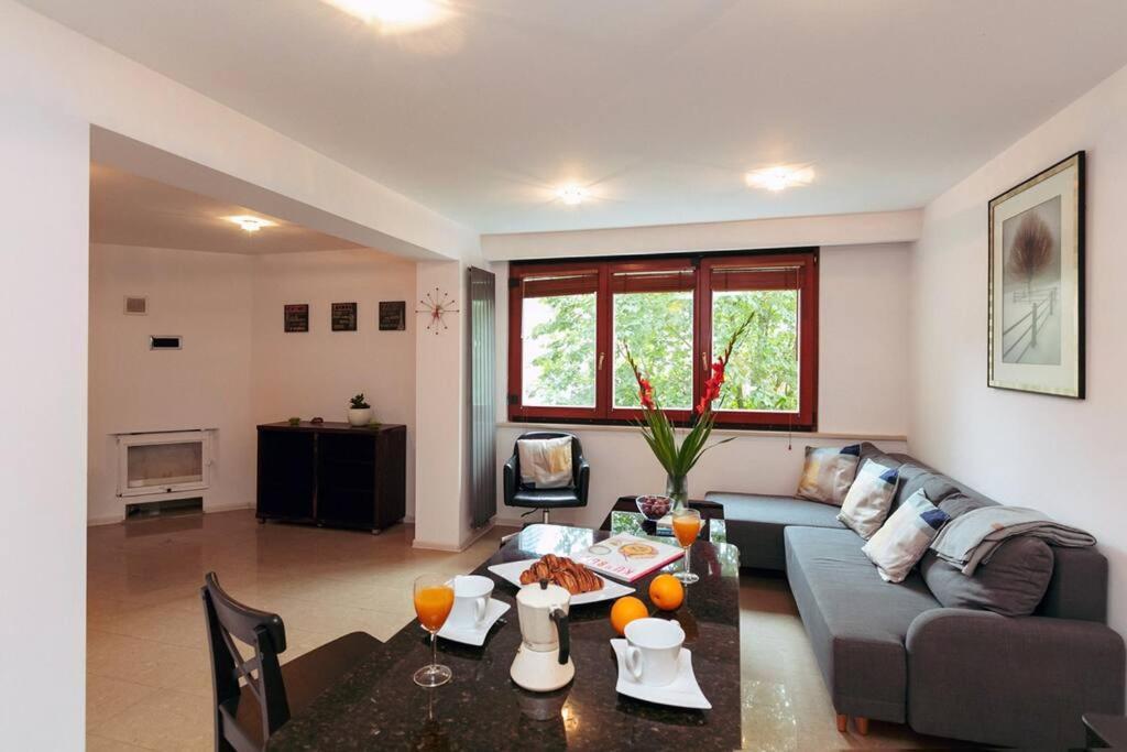 Apartment In The Heart Of Warsaw! 外观 照片